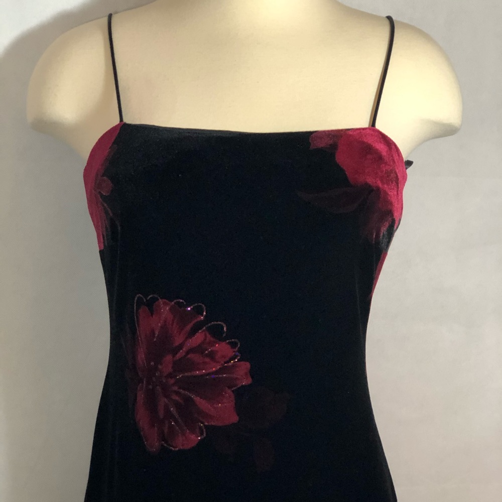 🎁🥂Arianna by Rachel Kaye Black Velvet Maxi Dress - Picture 2 of 8